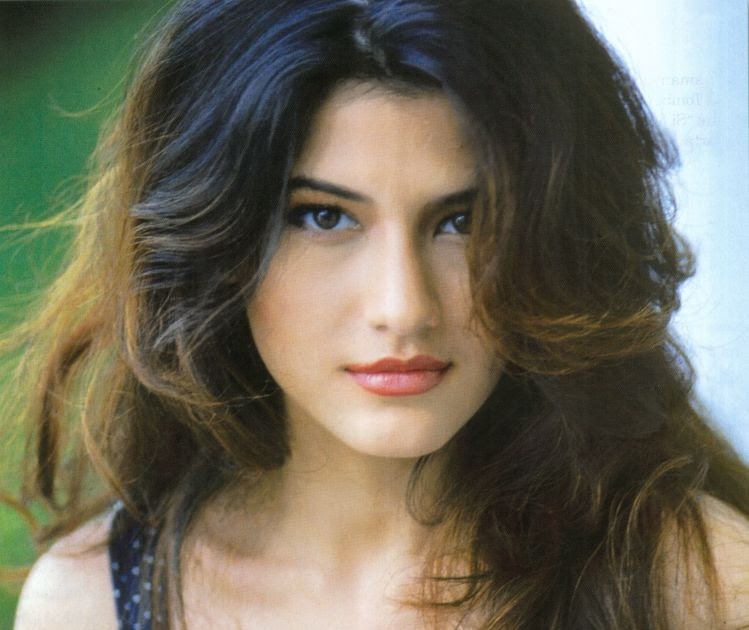 Foto Telanjang Artis Seksi Indonesia Tamara Bleszynski