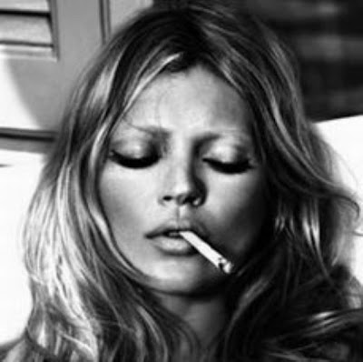 kate moss smoking louis vuitton. Kate+moss+smoking+runway