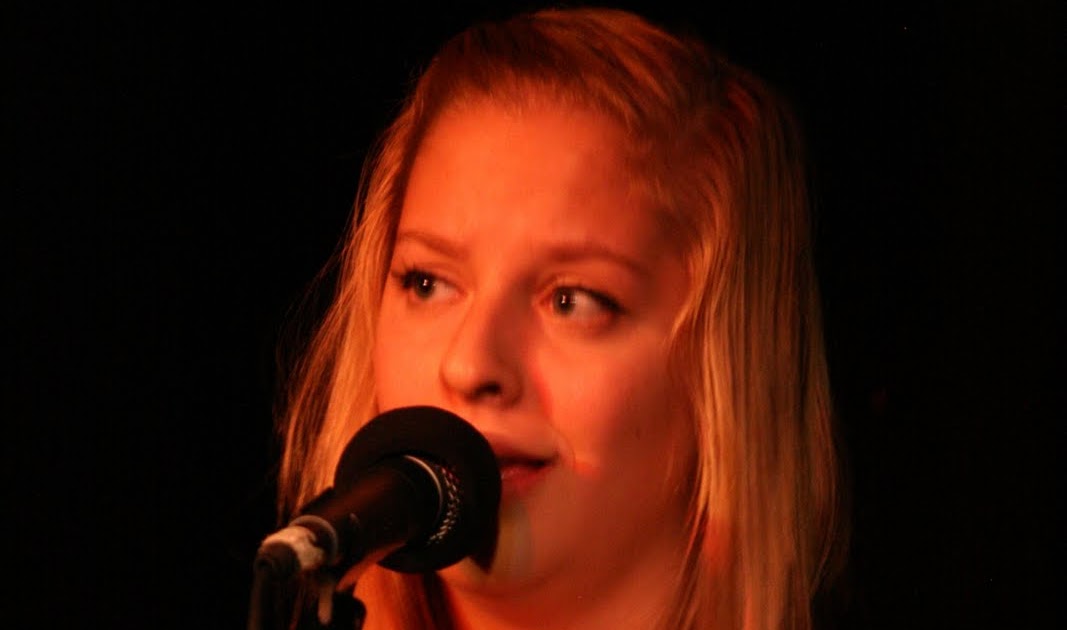 julia nunes stay awake lyrics julia nunes stay awake lyrics