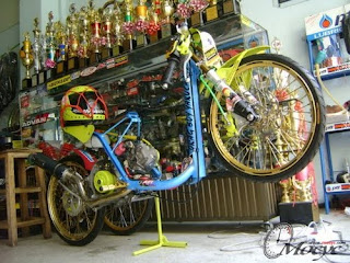 mio drag bike

motor drag mio
matik drag thailand stile