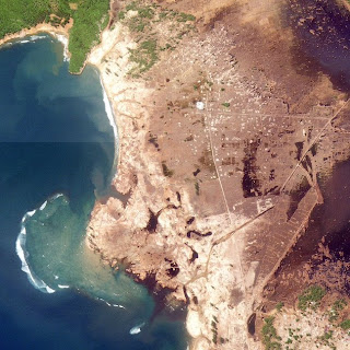 foto tsunami aceh 2004
