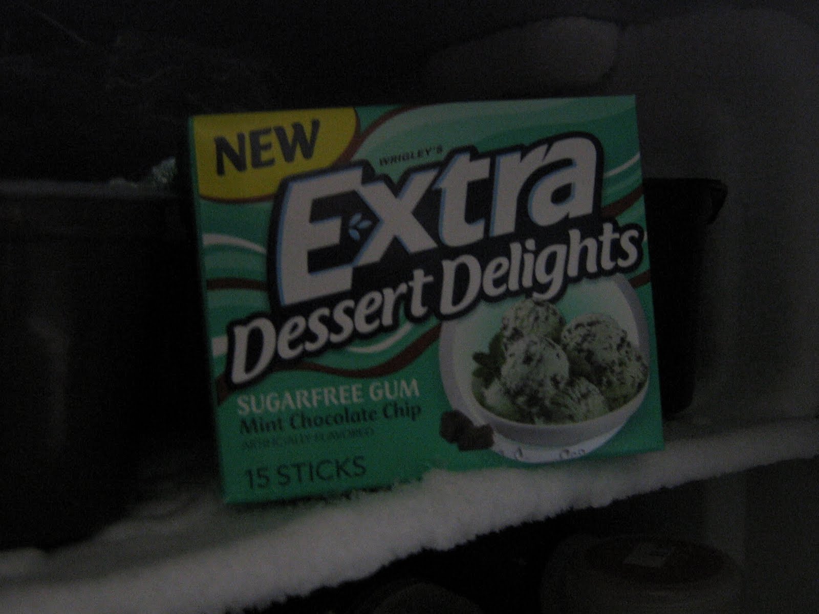 Foodette Reviews Mint Chocolate Chip Wrigley's Extra Dessert Delights