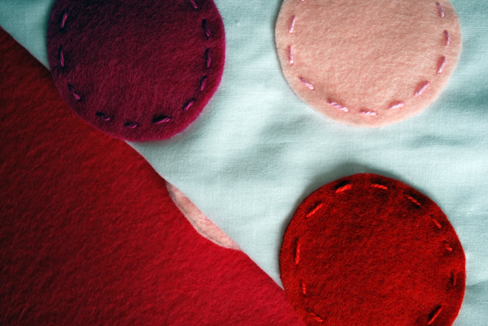 [Vday+PolkaDot+Pillow+3.JPG]