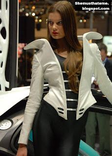 Model Cantik di Geneva Auto Show 2010 08