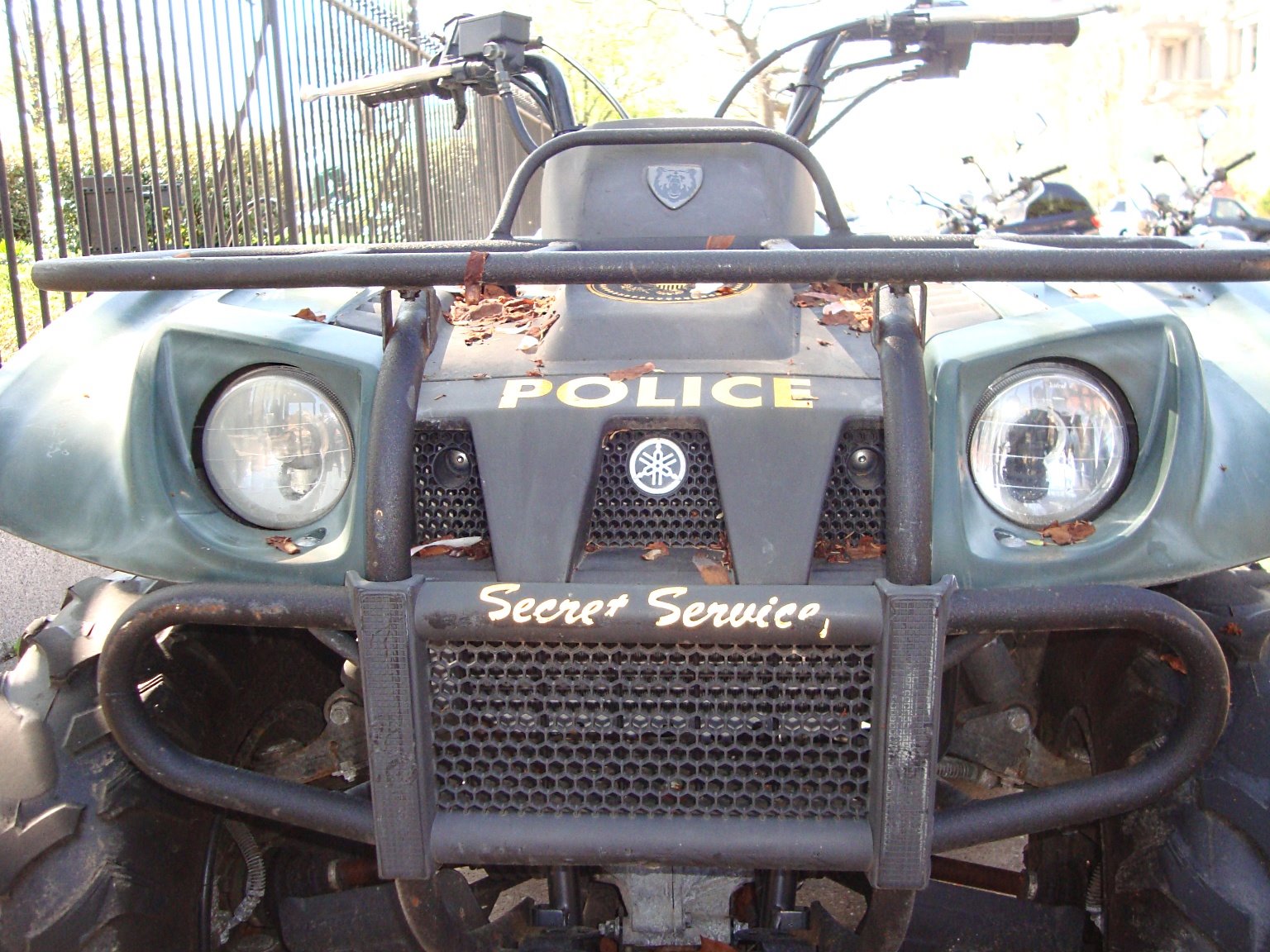 [Secret+Service+4-wheeler.JPG]