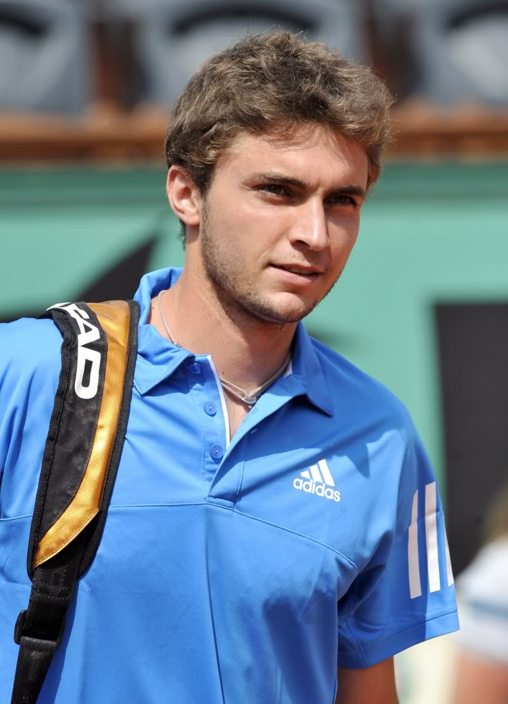kenneth in the (212): Sporting Goods: Gilles Simon