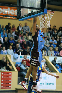 Fernandez Lockett ally oop Fernandez Lockett ally oop