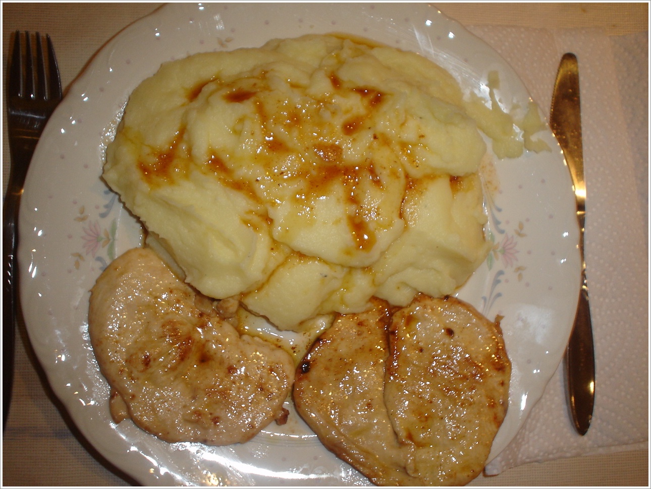 [bifes+frango+com+pure.JPG]