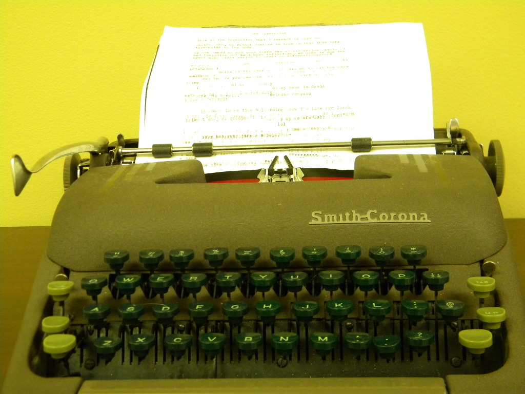 Retro Educational Technology: My Manual Typewriter - Just My Type