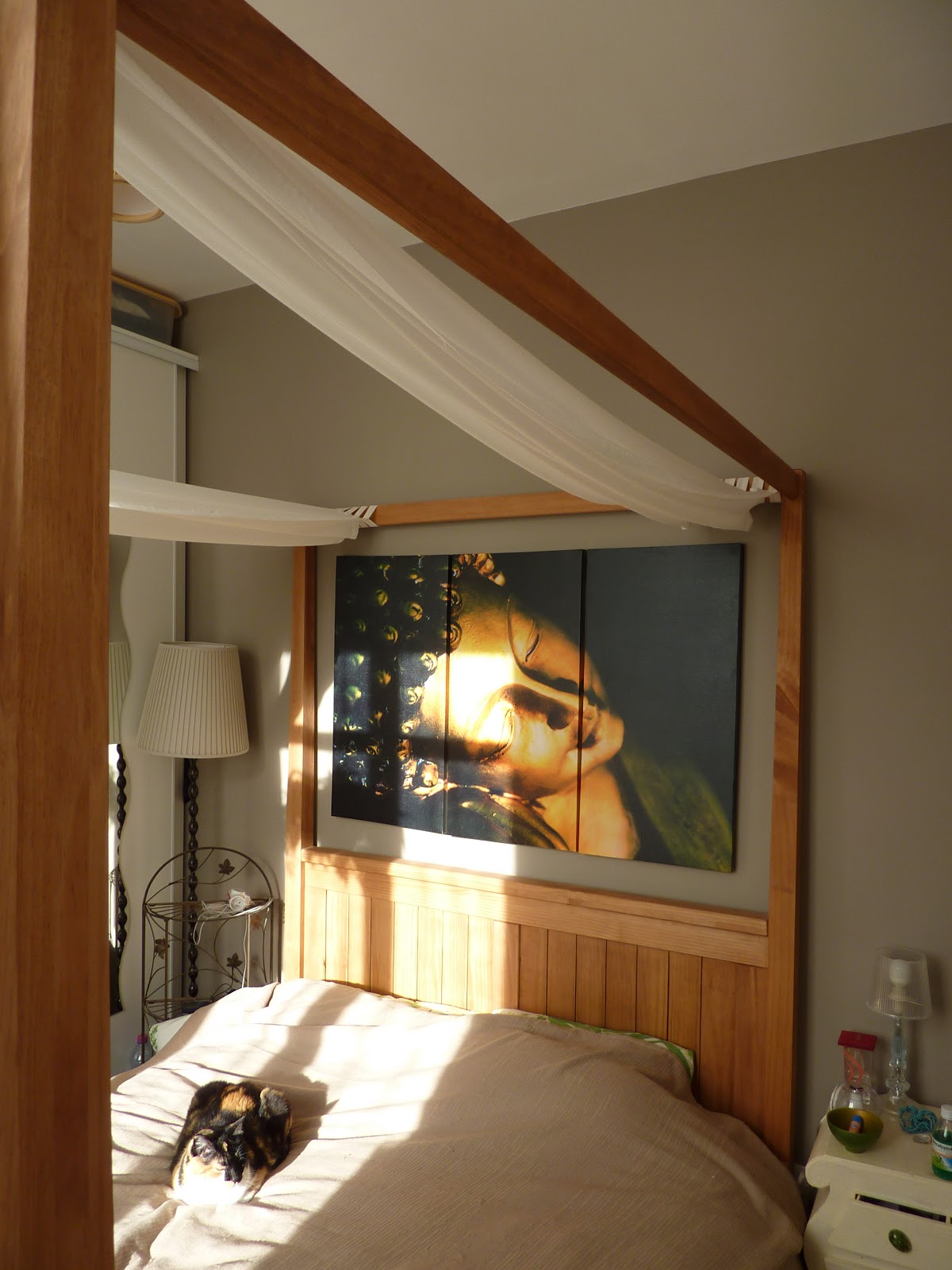 Initiales gg ... : avant / après : une chambre balinaise...