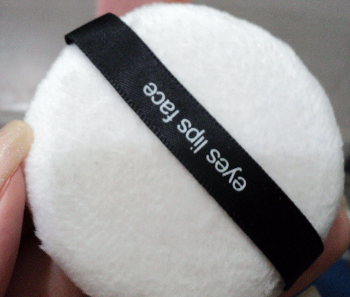 Isabel Lee Malaysian Beauty & Lifestyle Blogger Daiso Sponge Cleaner