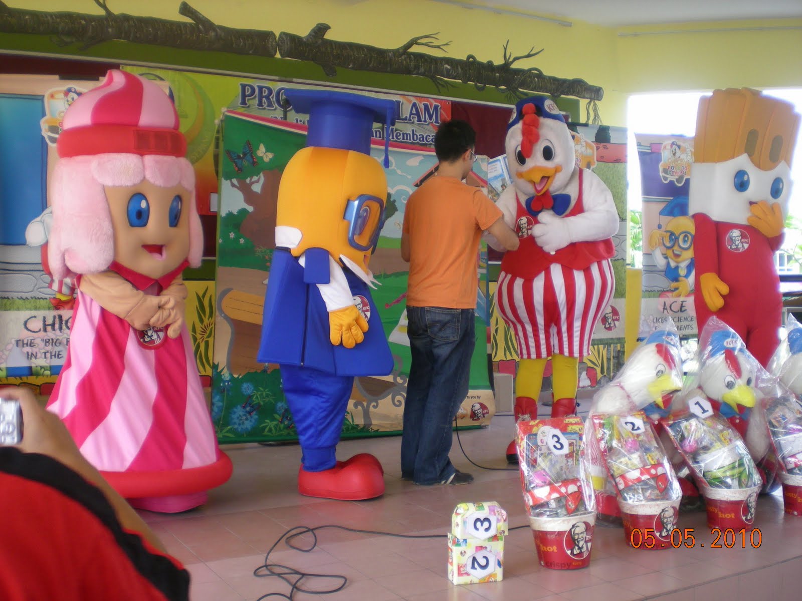 Aida Ali: Maskot KFC pulak