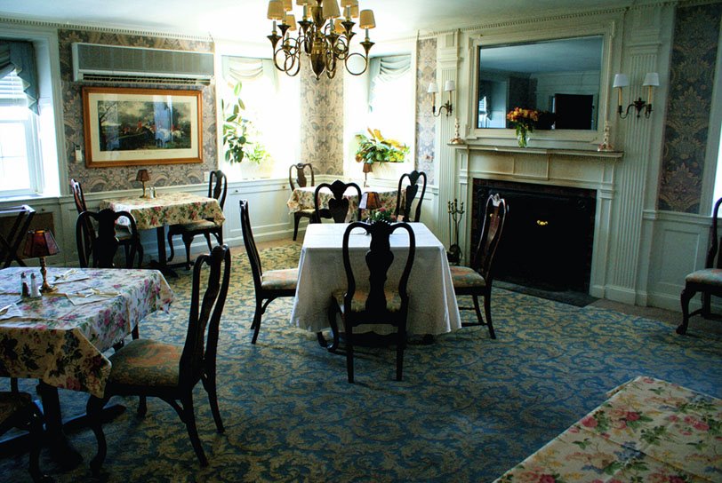 [Living+Room+Woodstock+Inn.jpg]