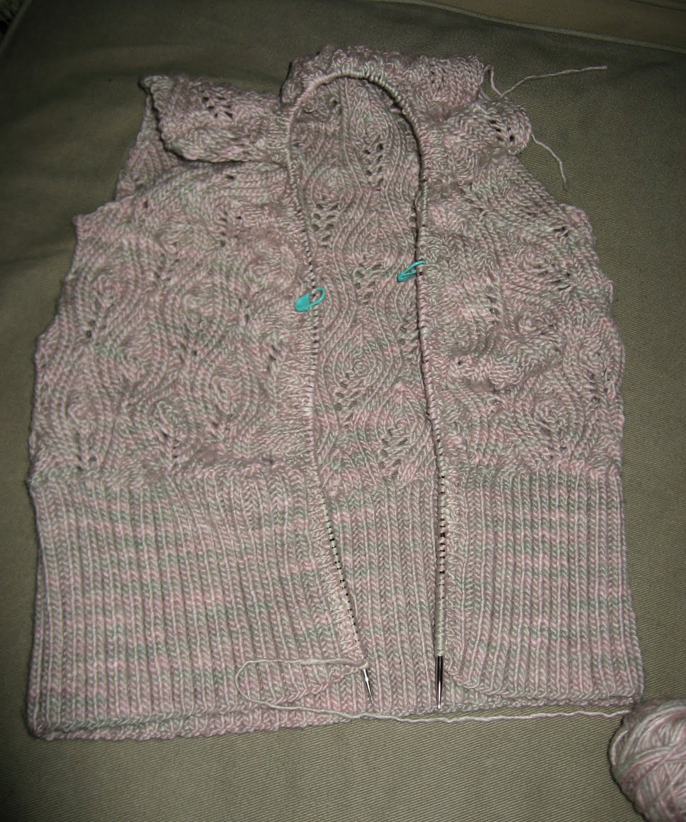 [Flame+Stitch+Cardi.JPG]