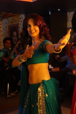 BAR GIRLS IN THE FILM