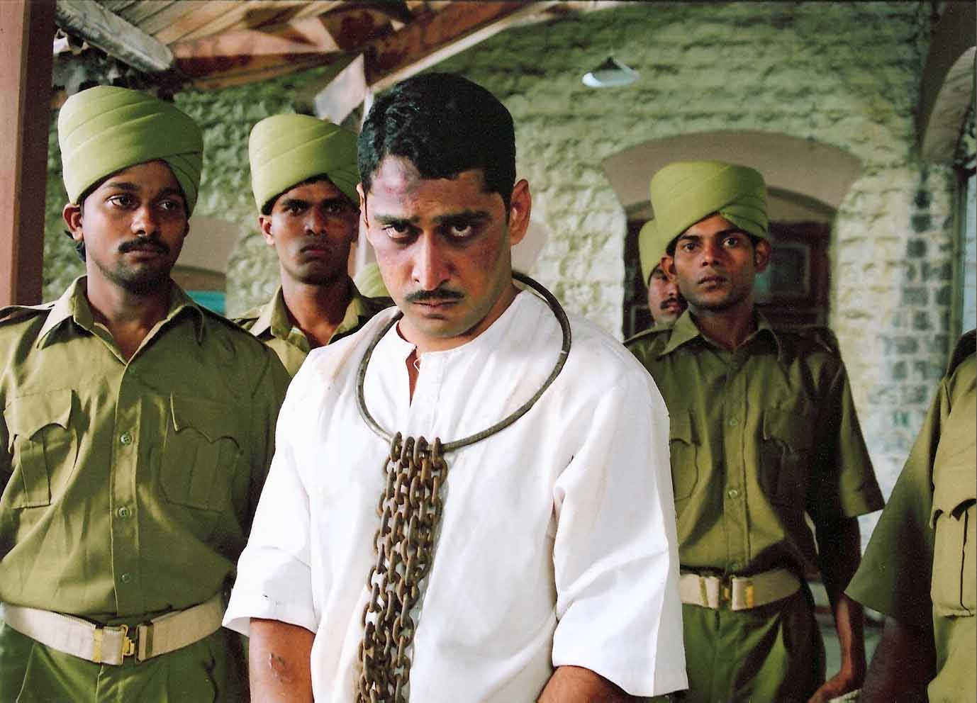 http://4.bp.blogspot.com/_5xwzsSidXTo/TL1AmN-QJCI/AAAAAAAADPA/6tHHIdKyOAk/s1600/Chinmay_Mandlekar_in__Krantiveer_Rajguru__1.jpg