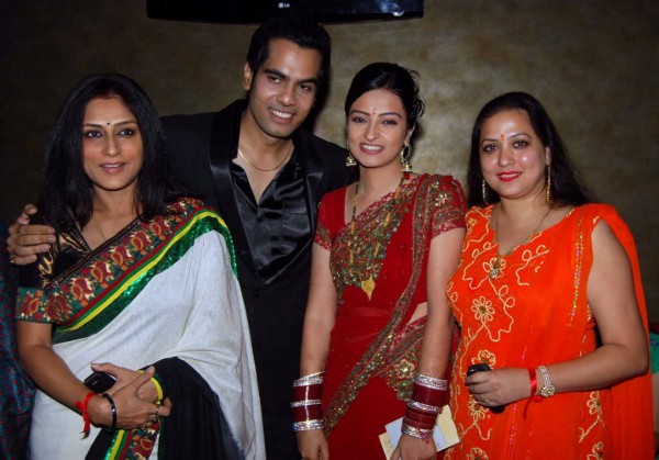 Pearl Rise Entertainment November 2010 Jaya binju tyagi (karuna) lifestyle, income, house, boyfriend, cars, family, biography & net worth. pearl rise entertainment blogger