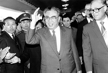 North Korean leader Kim Il Sung, center, in Beijing in 1987. At right is Chinese Premier Zhao Ziyang. (AP Photo/Neal Ulevich)