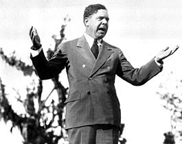 Sen. Huey Long speaks at Louisiana State University in New Orleans on Nov. 12, 1934. (AP Photo)