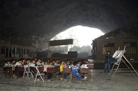 [la-escuela-dentro-de-la-cueva-4.JPG]