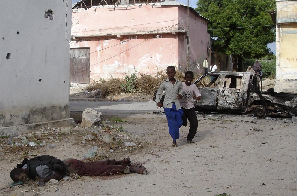 [somalia-hombre-muerto.jpg]