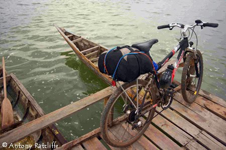 [Ferry-boat-to-Don-Khong.jpg]