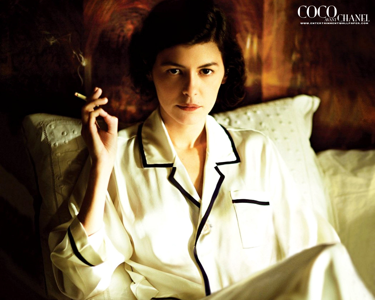 http://4.bp.blogspot.com/_64QxCw5-BDw/TBbGbJgvLyI/AAAAAAAAAqE/SJ1HIfxizRs/s1600/coco_avant_chanel01.jpg