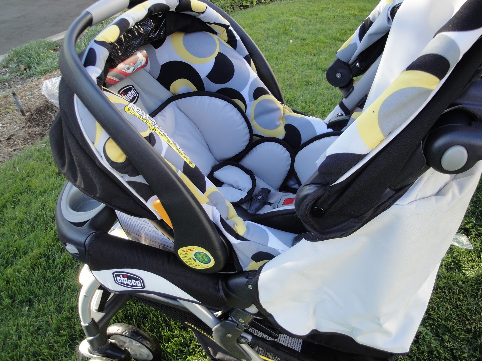 Chicco Keyfit 30 Infant Car Seat / Stroller Travel System Review