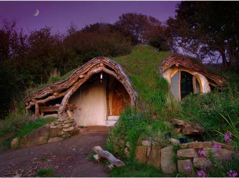 [sustainable-hobbit-house2.JPG]
