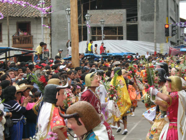 Fotos de la danza de Diablos de Cajabamba