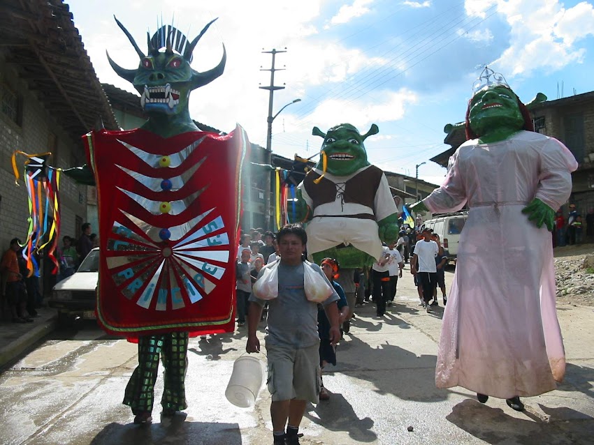Fotos del pregón carnavalesco 2006 en Cajabamba