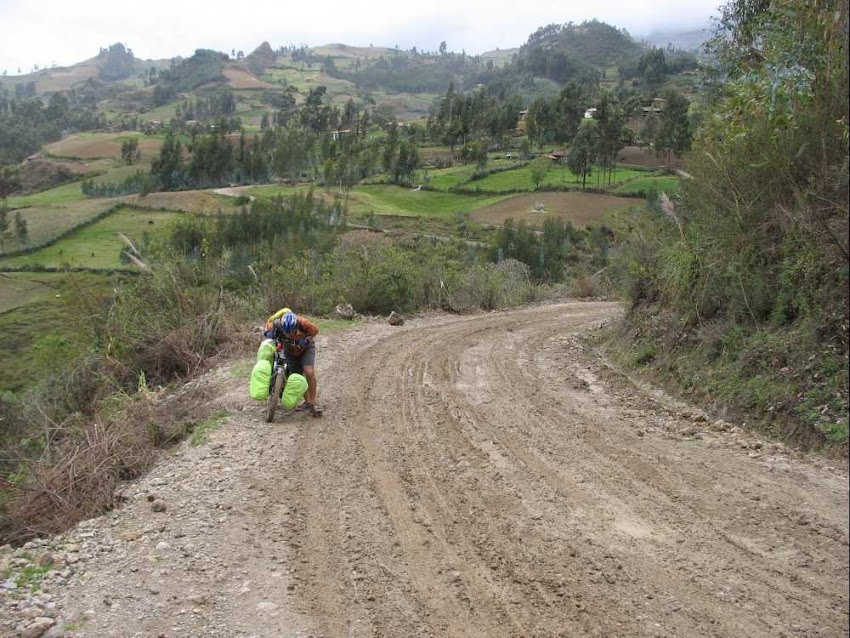 ¿Cuándo se construyó la carretera Trujillo - Huamachuco - Cajabamba?