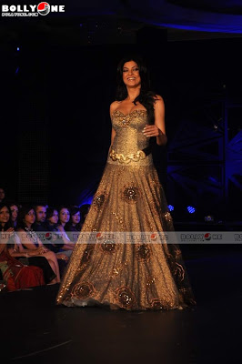 Sushmita sen visit at blenders pride fashion show