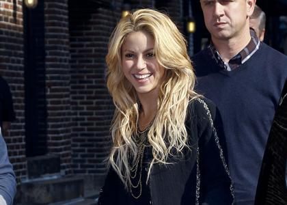 Shakira Visiting The Late Show Photos