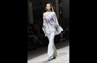 Paris Fashion Week Summer 2011 Photo Gallery