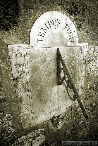 http://4.bp.blogspot.com/_6ANko4sjweM/SxPsxsKoGfI/AAAAAAAAXLg/KfjyoPuslc8/s1600/Statues_1_Sundial.jpg