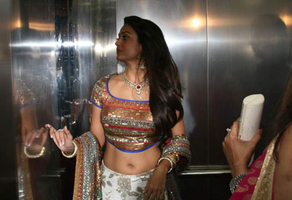 [Amrita-Arora-WEDDING-PICTURES.jpg]