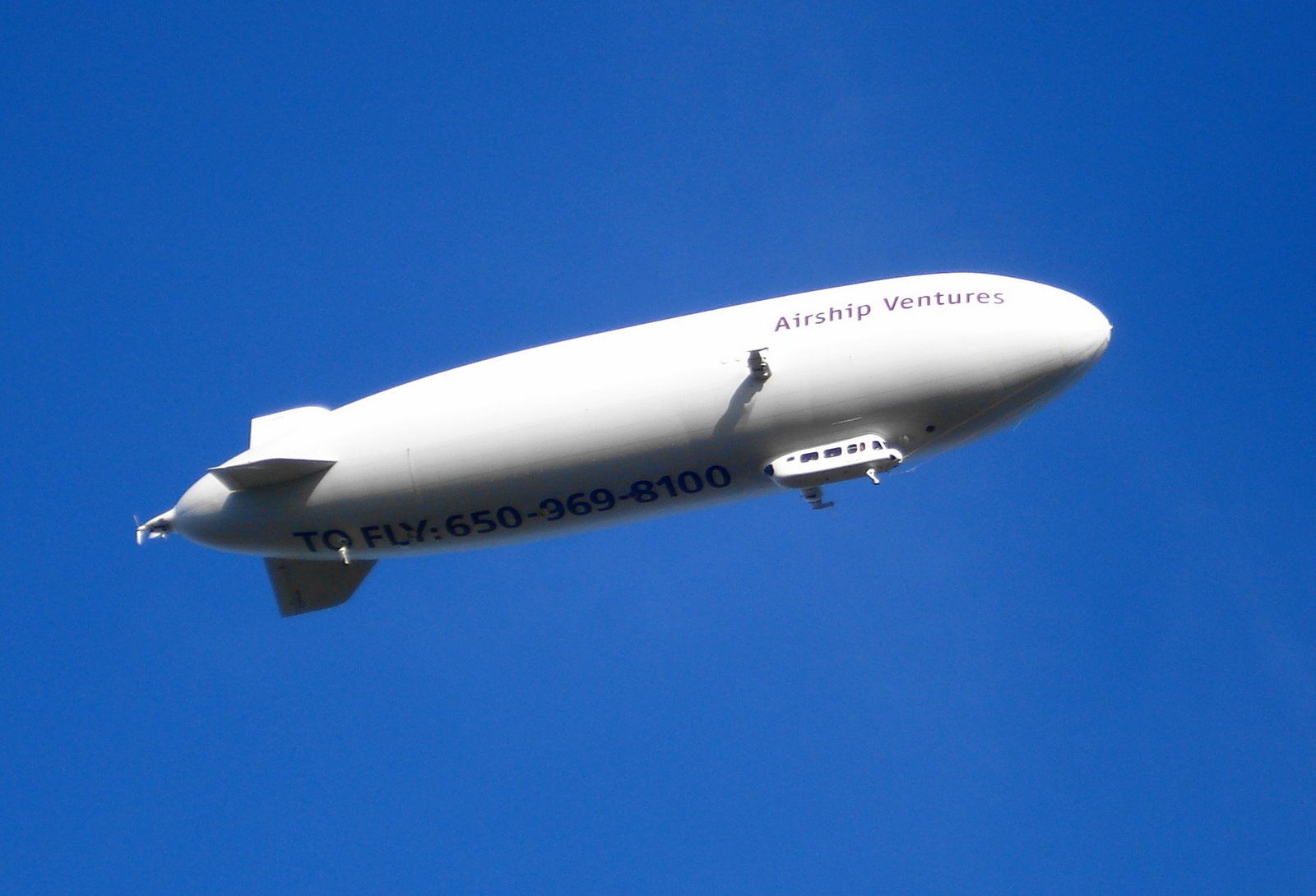 [zeppelin.JPG]
