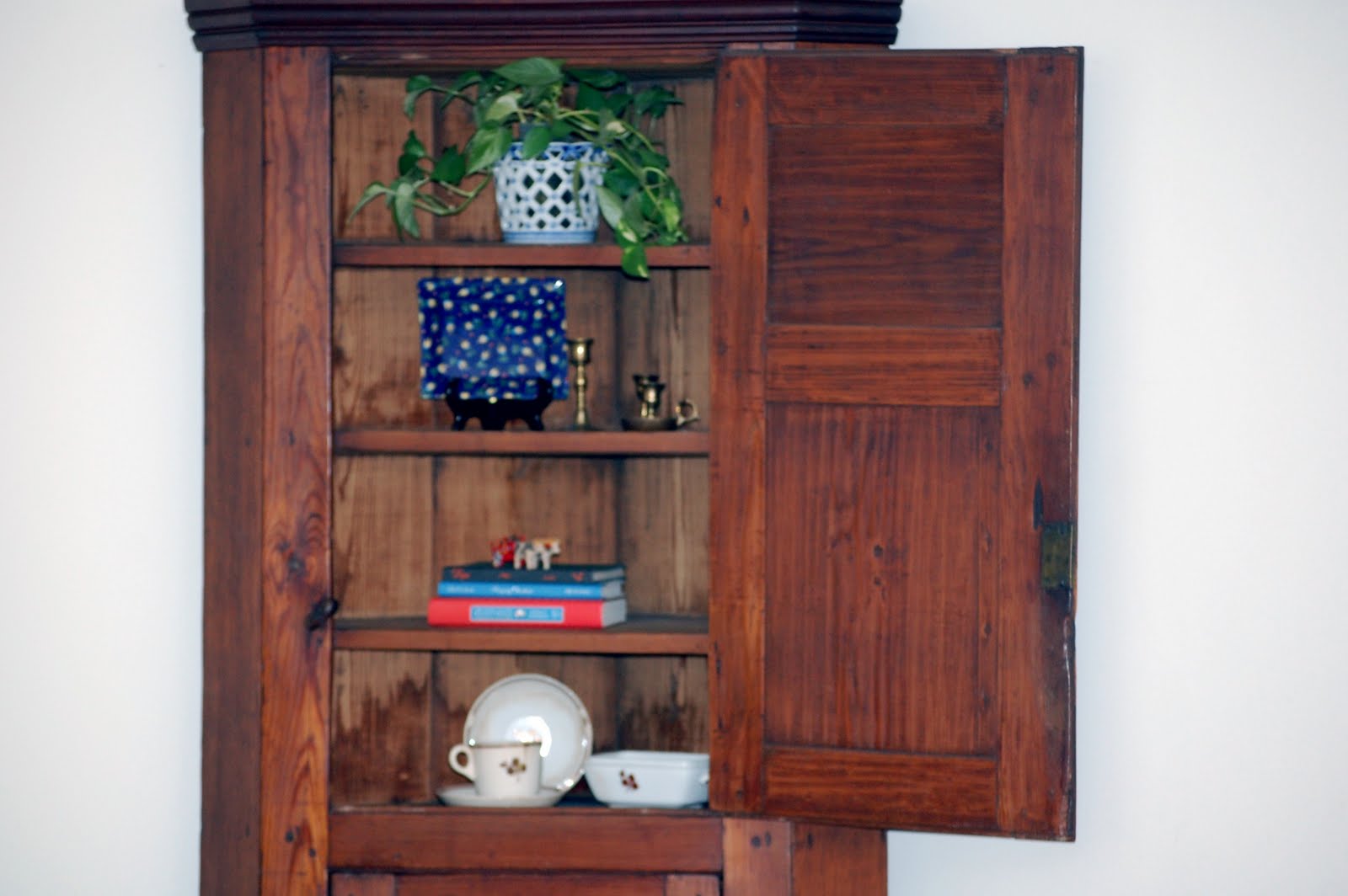 [hutch_close_up.JPG]