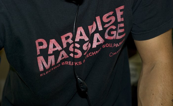 [paradisetee.jpg]
