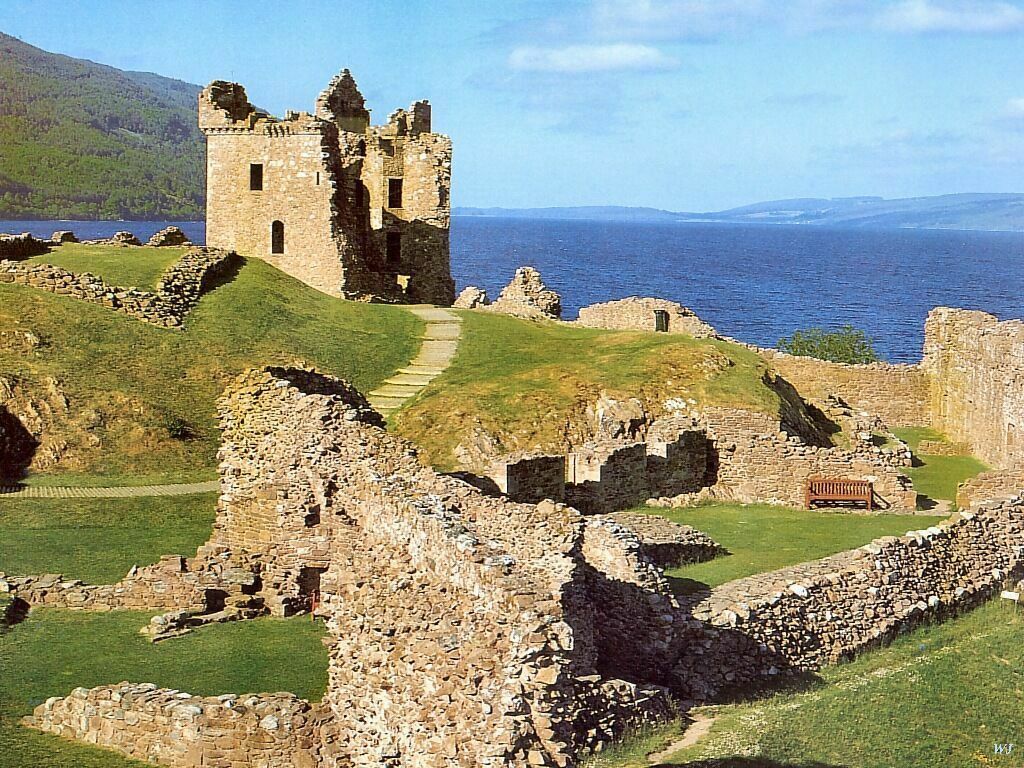 [Urquhart-Castle,-Scotland-1-5UQNUCOLQR-1024x768.jpg]