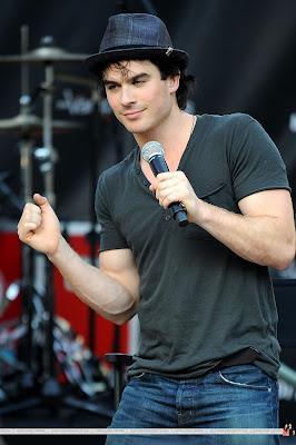 Ian-Miami-Tour-ian-somerhalder-16505269-1699-2560.jpg