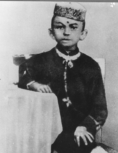 gandhi clearly played a important role Mahatma gandhi and the bahá'ís: religion has historically played important roles in most civilizations, he cannot see clearly. gandhi clearly played a important role Mahatma gandhi and the bahá'ís: religion has historically played important roles in most civilizations, he cannot see clearly.