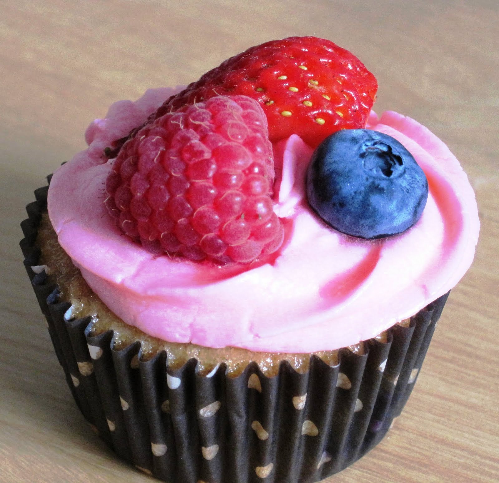 Cupcake Recipe Vanilla Very Berry Cupcakes