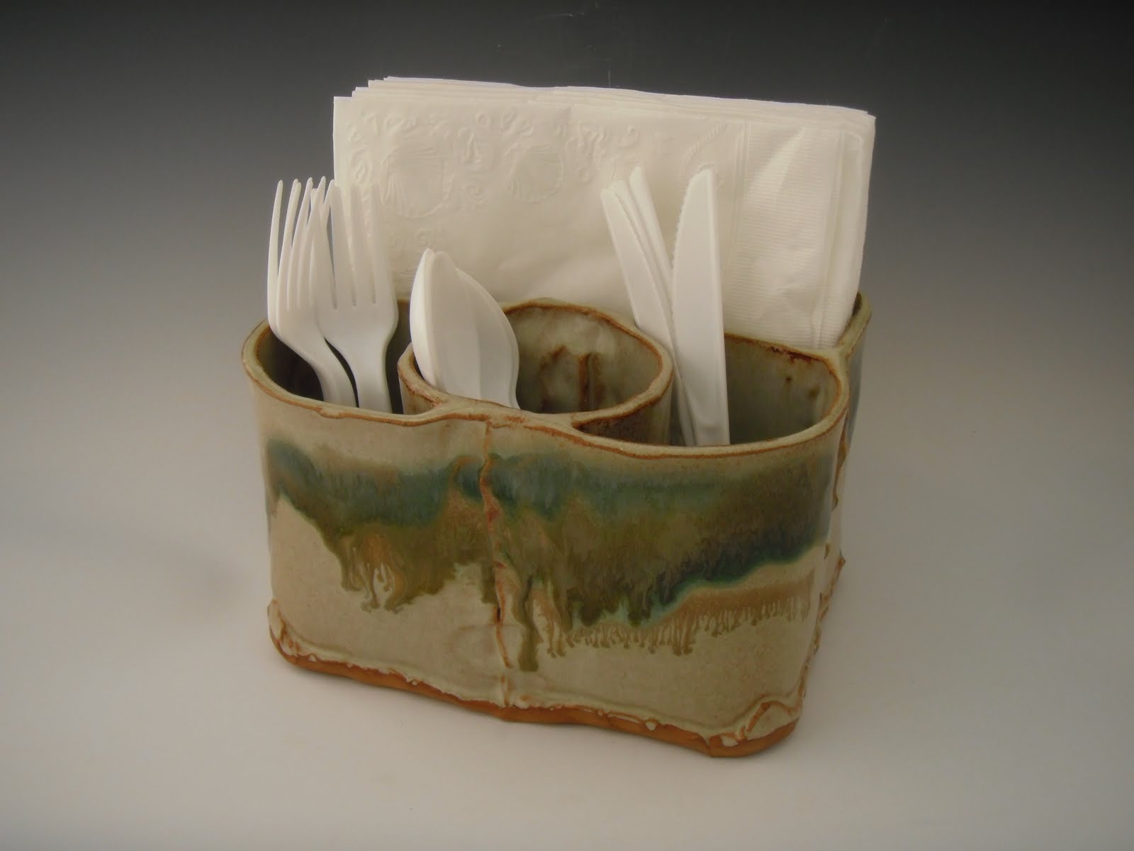 napkin+holder+w+plastic+utensils.JPG 1,600×1,200 pixels Pottery