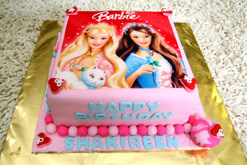 lalaland: Barbie Edible Image Cake