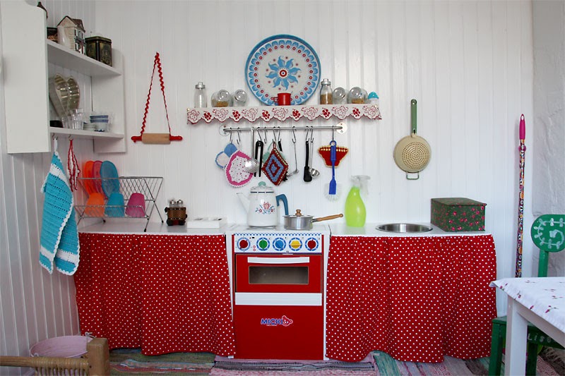 MayaLee Photography Playhouse kitchen