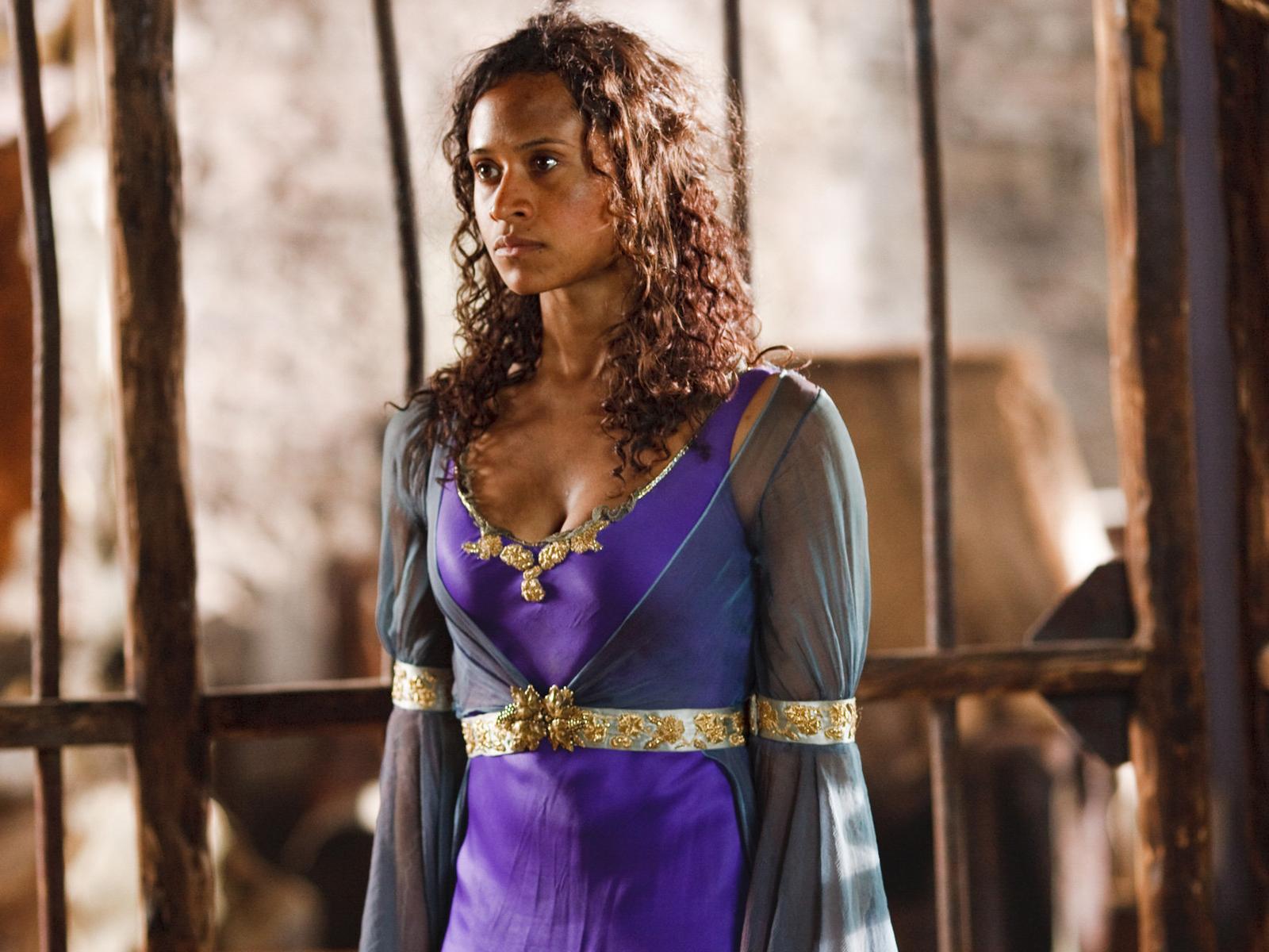 ... future queen of camelot por...