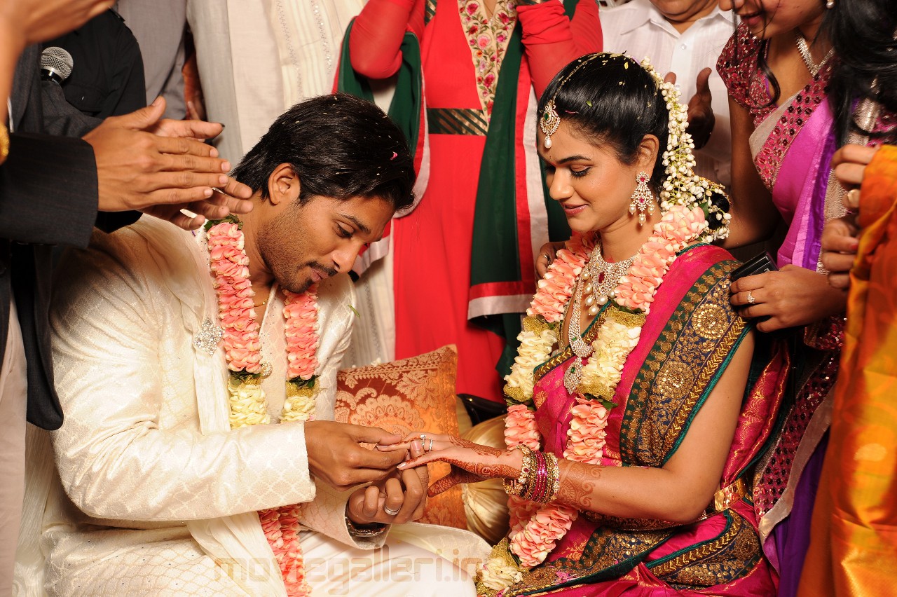Allu Arjun Sneha Reddy Wedding Engagement Photos Stills ...