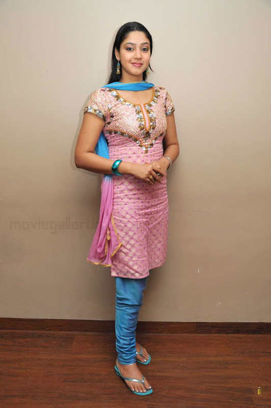 Actress Hanthika Stills Tamil Actress Hanthika Photo Gallery wallpapers